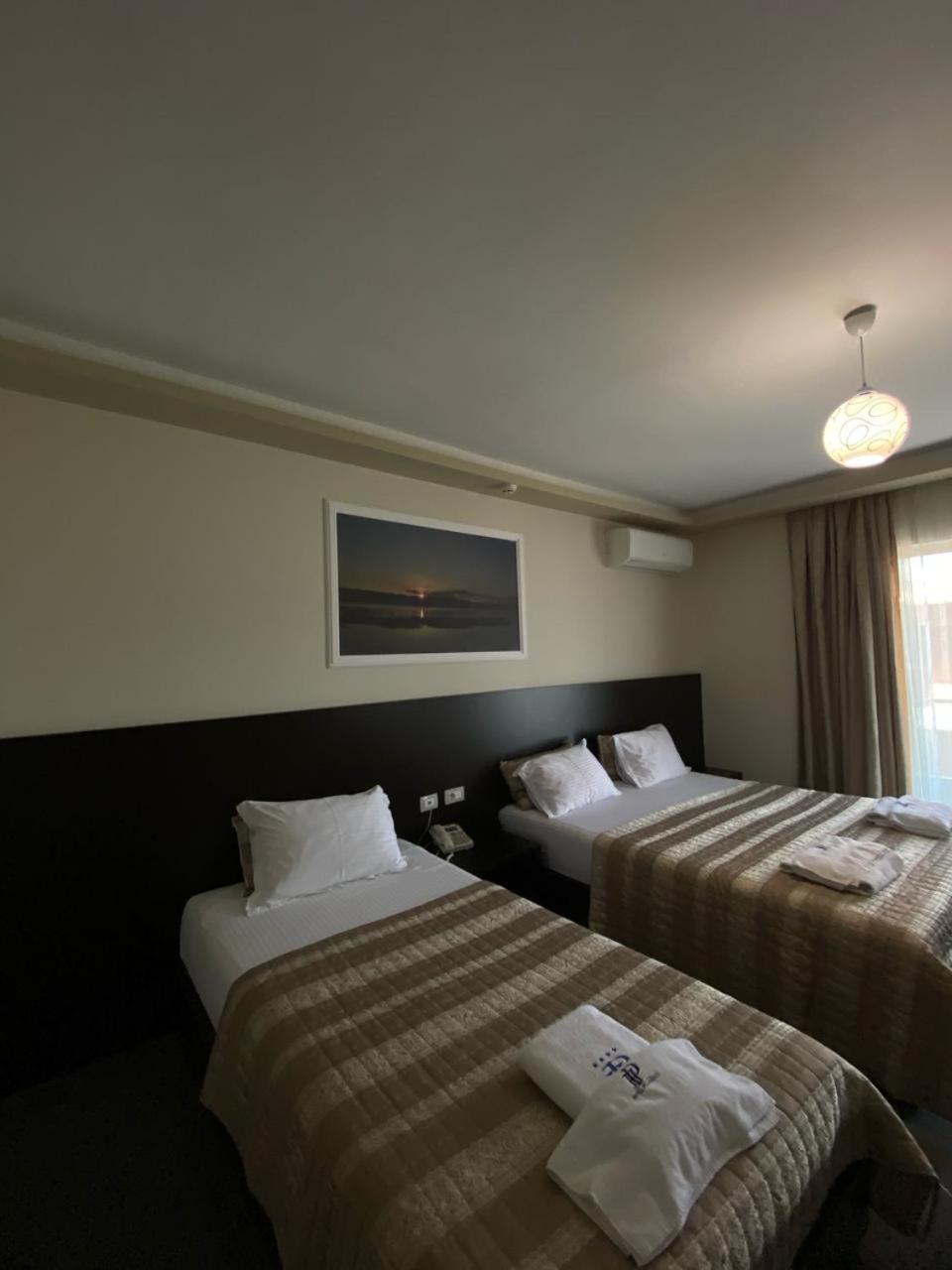 Hotel Pogradeci 2 Tushemisht Buitenkant foto