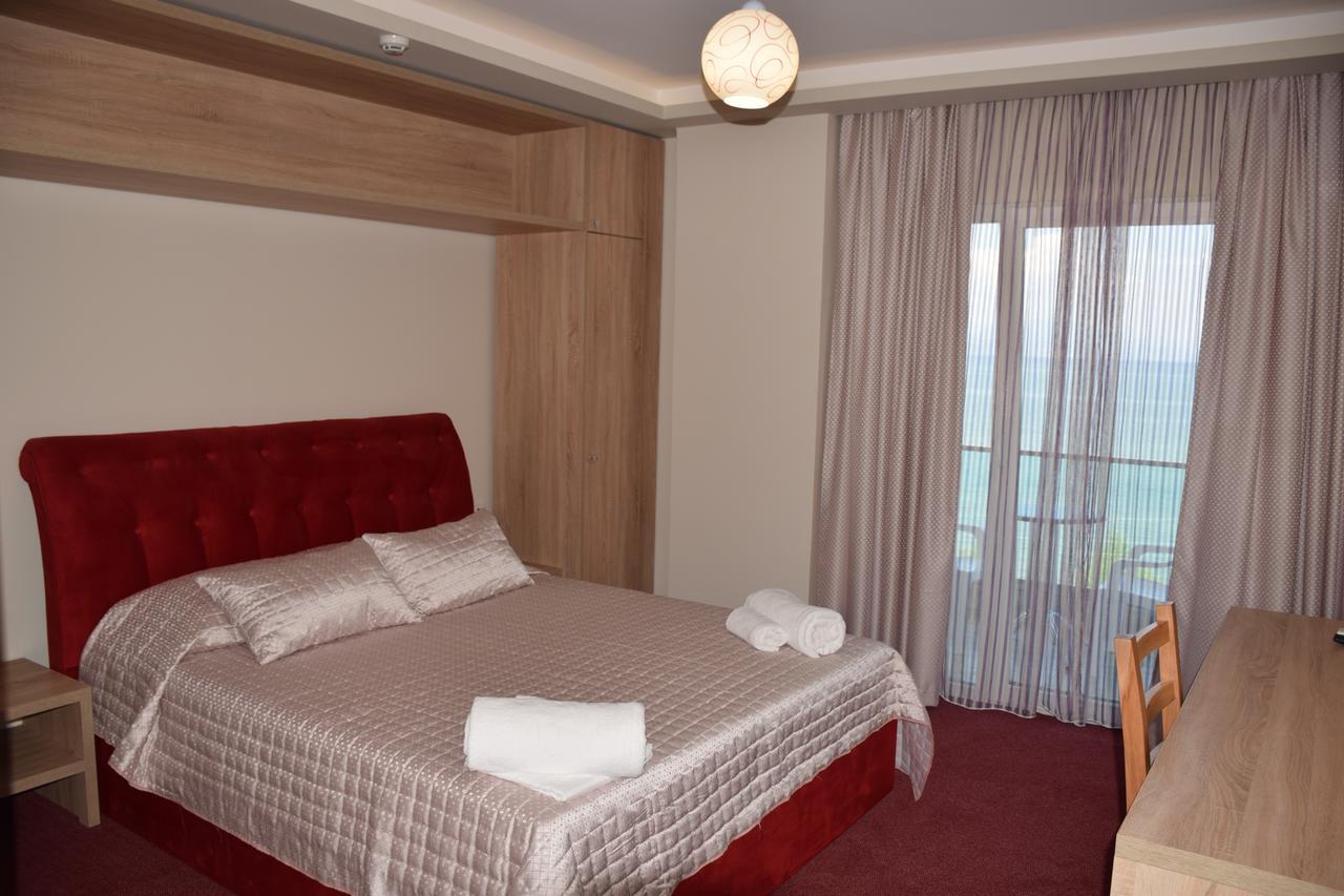 Hotel Pogradeci 2 Tushemisht Buitenkant foto