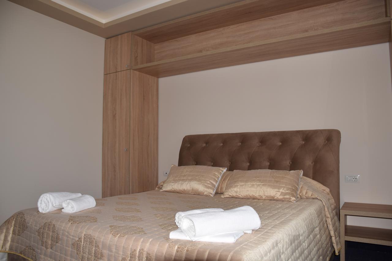 Hotel Pogradeci 2 Tushemisht Buitenkant foto