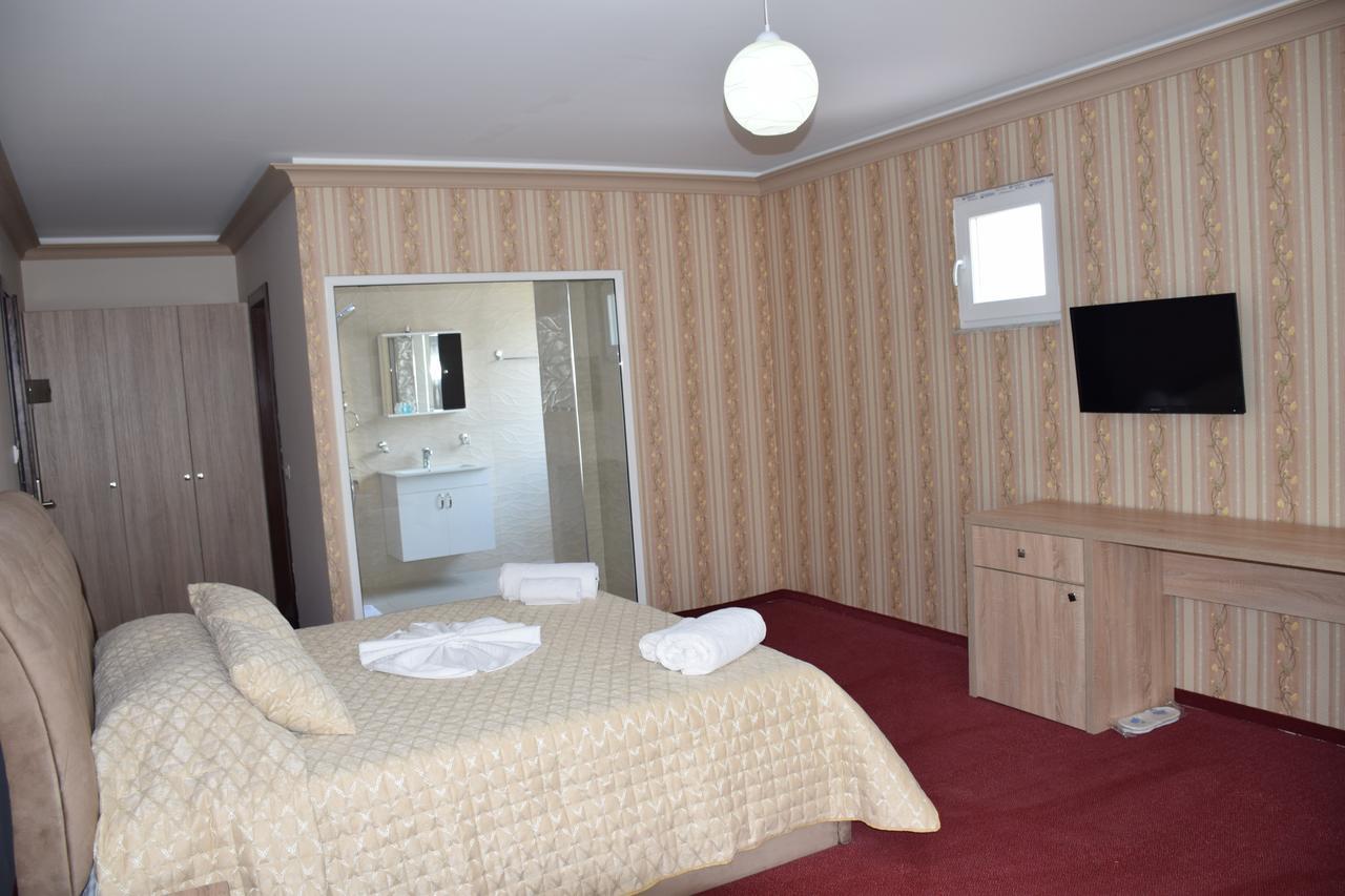 Hotel Pogradeci 2 Tushemisht Buitenkant foto