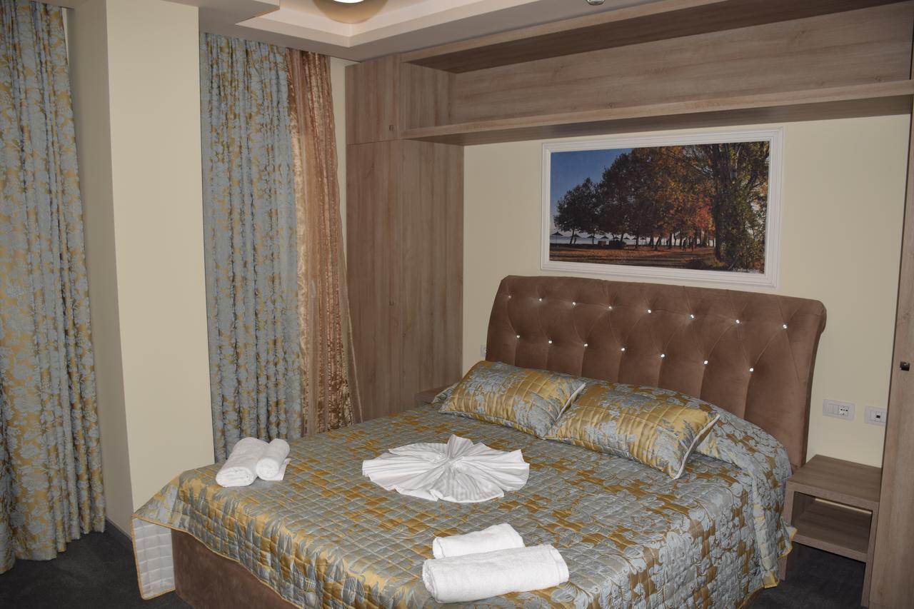 Hotel Pogradeci 2 Tushemisht Buitenkant foto
